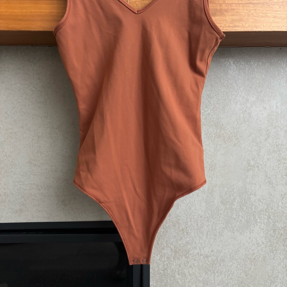 NWOT Abercrombie & Fitch Soft A&F Collection Bodysuit, Size S - Picture 3 of 10